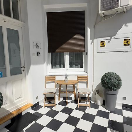 Theatre Square Apartments Novi Sad Buitenkant foto