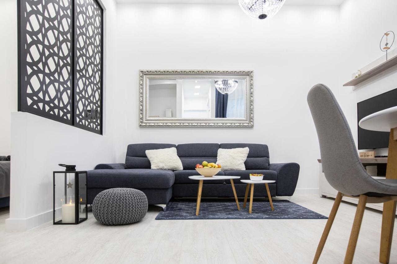 Theatre Square Apartments Novi Sad Buitenkant foto