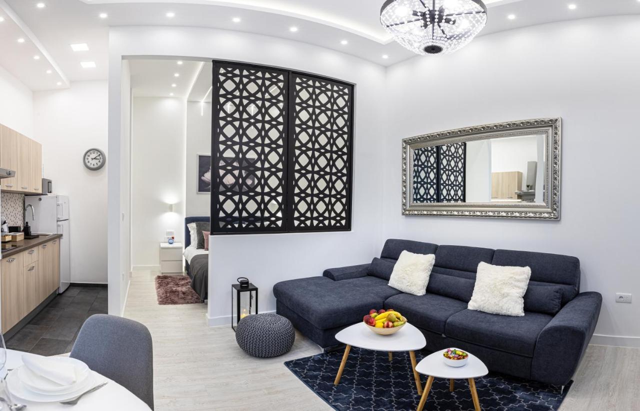 Theatre Square Apartments Novi Sad Buitenkant foto