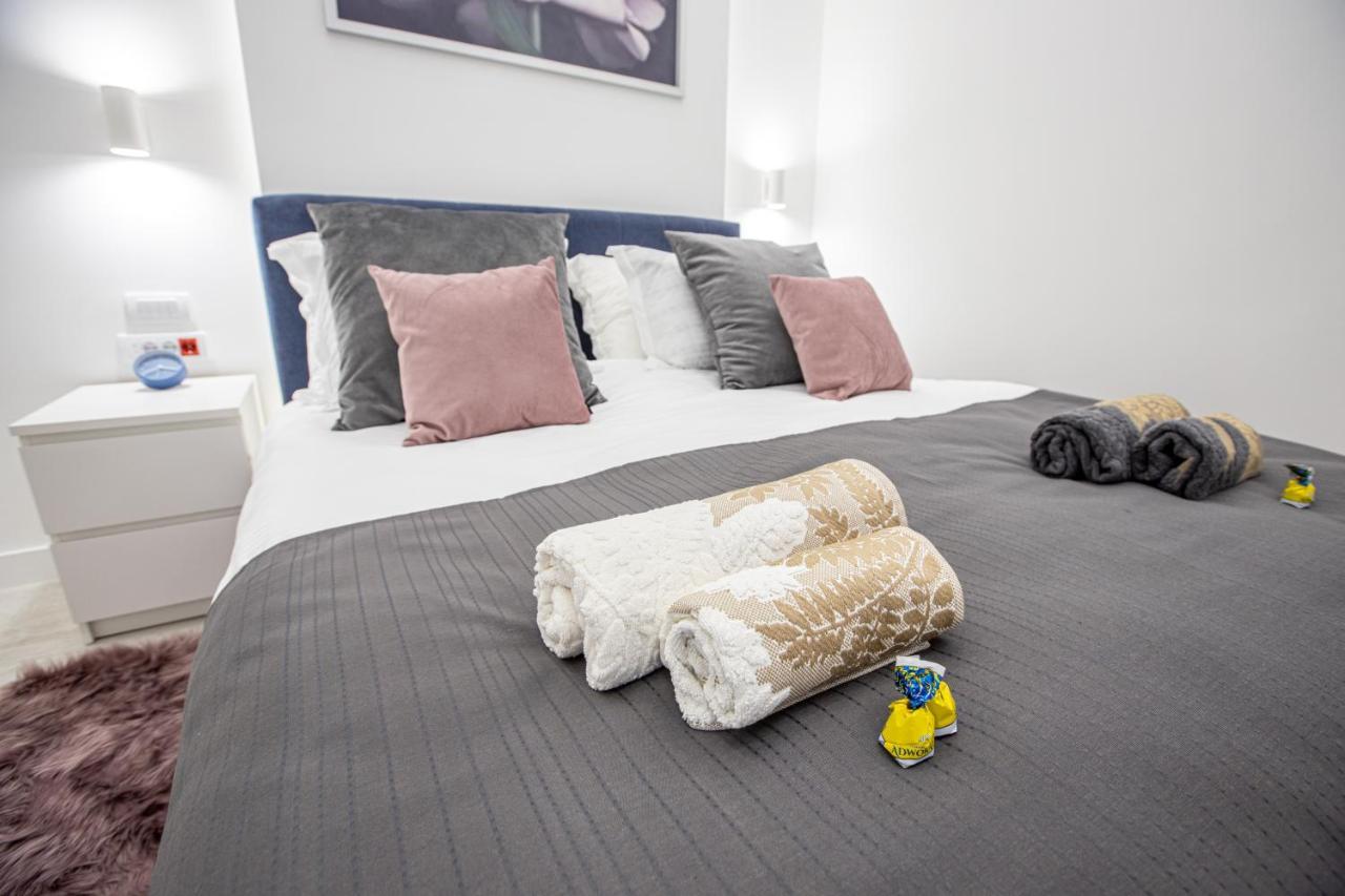 Theatre Square Apartments Novi Sad Buitenkant foto