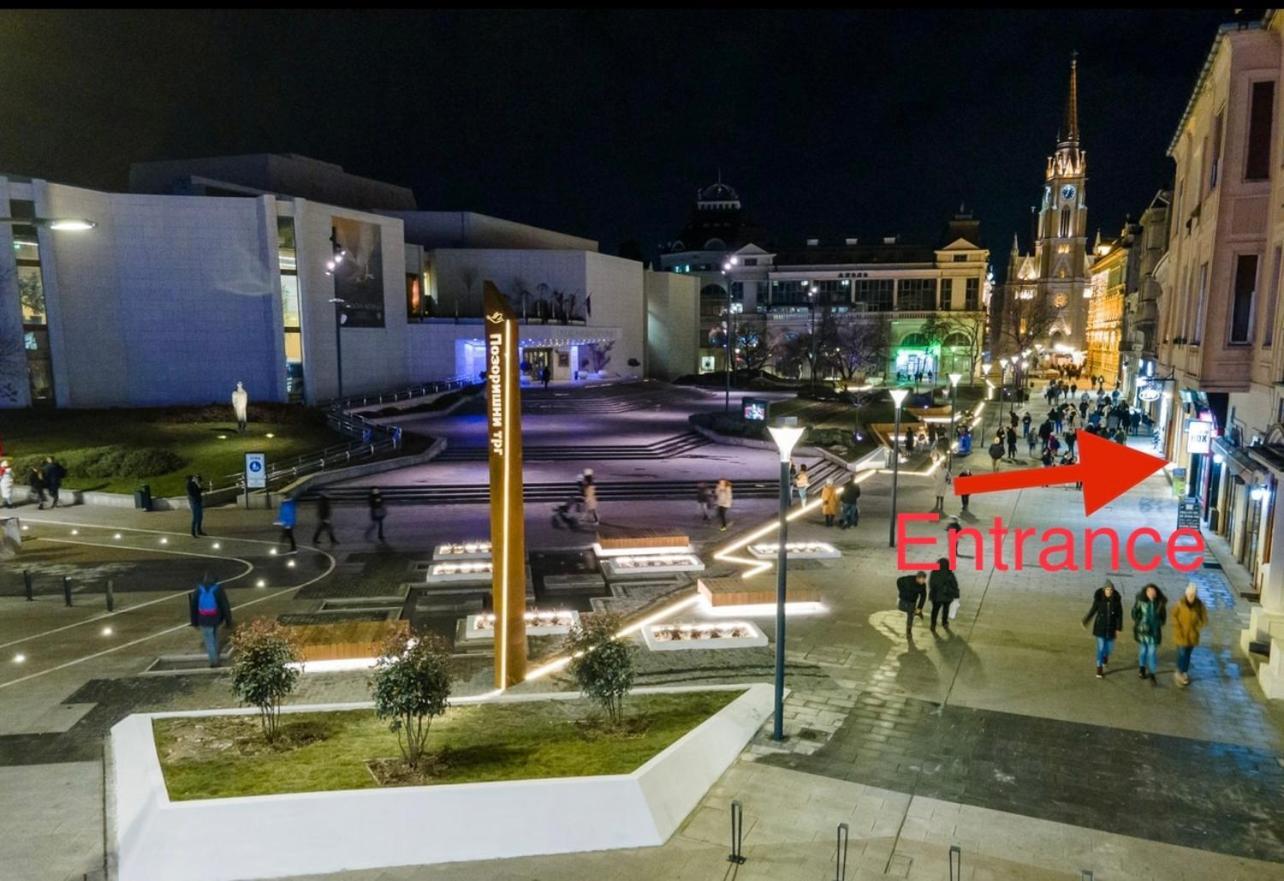Theatre Square Apartments Novi Sad Buitenkant foto